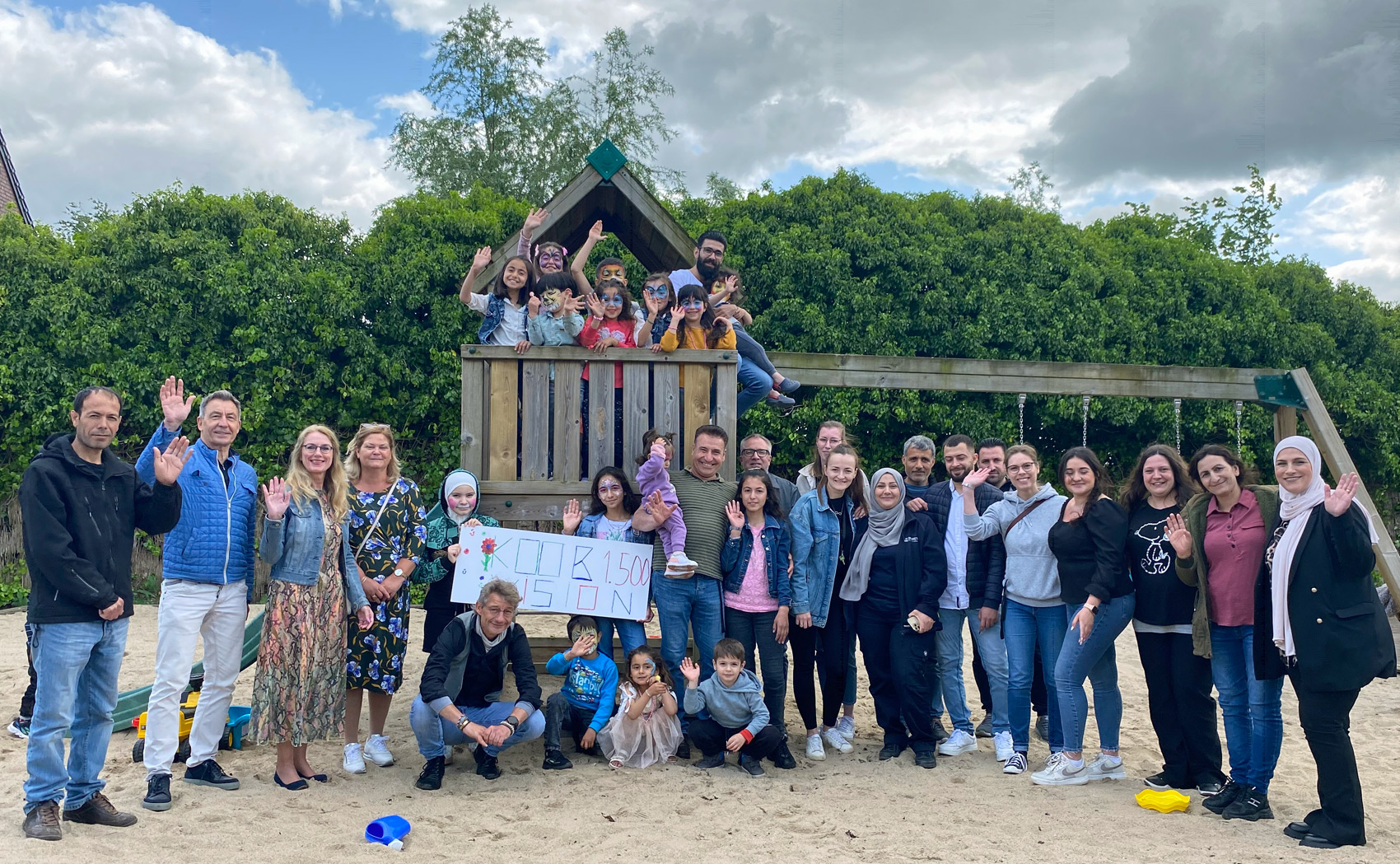 „Chor Vision“ spendet 1.500 Euro für Flüchtlingsunterkunft