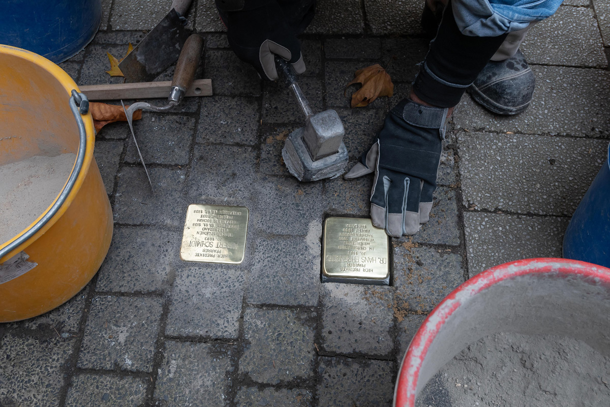 Verlegung von 15 neuen Stolpersteinen in Bochum