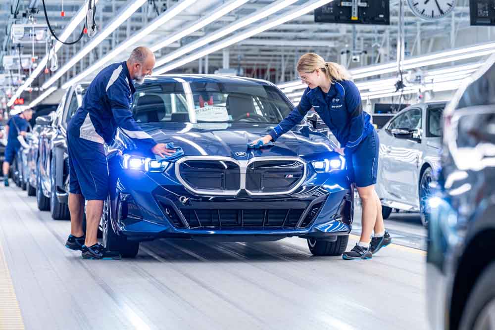 Werk Dingolfing feiert Fertigungsstart des BMW i5