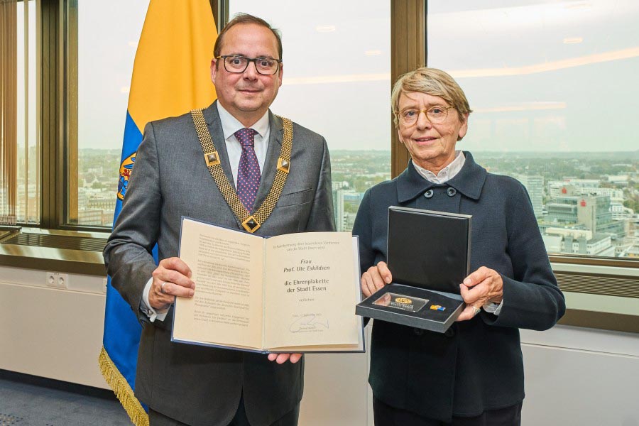 Ehrenplakette der Stadt Essen für Prof. Ute Eskildsen