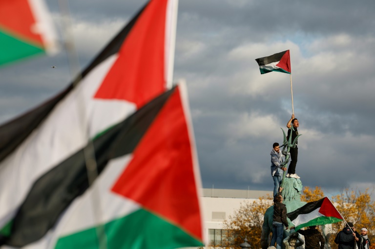 Bislang rund 100 pro-palästinensische Kundgebungen bundesweit verboten