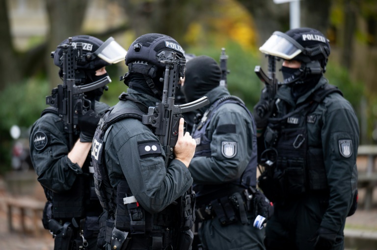 Verdacht der Anschlagsplanung: Polizei nimmt 15-Jährigen fest