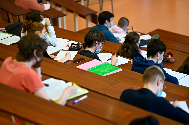 Zahl der Studierenden in Deutschland zum zweiten Mal in Folge gesunken