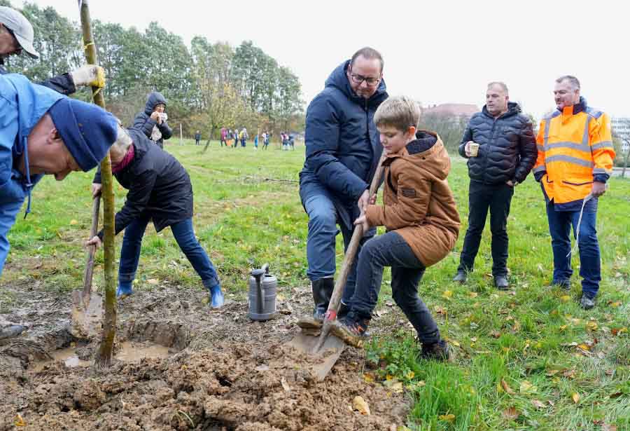 Bäume für Pflegekinder in Essen gepflanzt