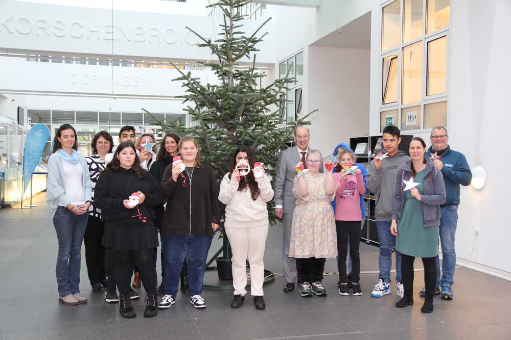 Rhein-Kreis Neuss: Schüler gestalten nachhaltigen Weihnachtsbaumschmuck