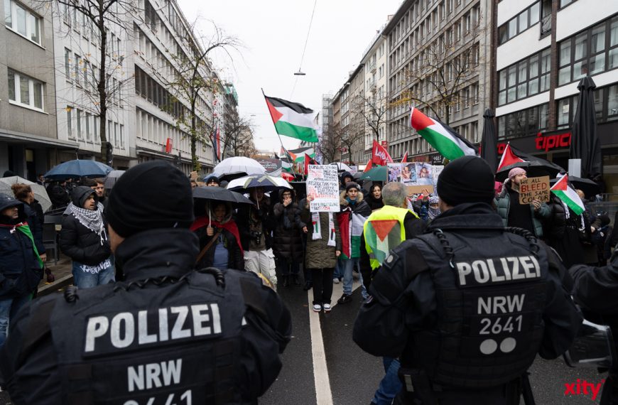 1500 Menschen bei Pro-palästinensischer Demo in Düsseldorf