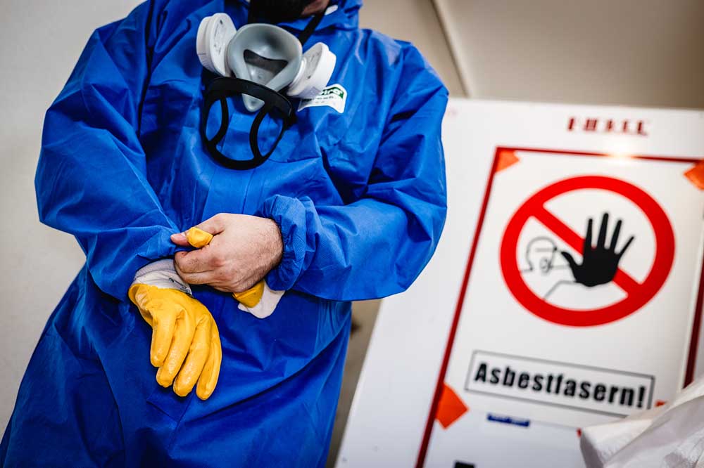 IG BAU warnt vor "Asbest-Welle" in Düsseldorf