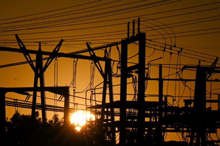 Netzagentur: Stromnetz muss stärker ausgebaut werden als geplant