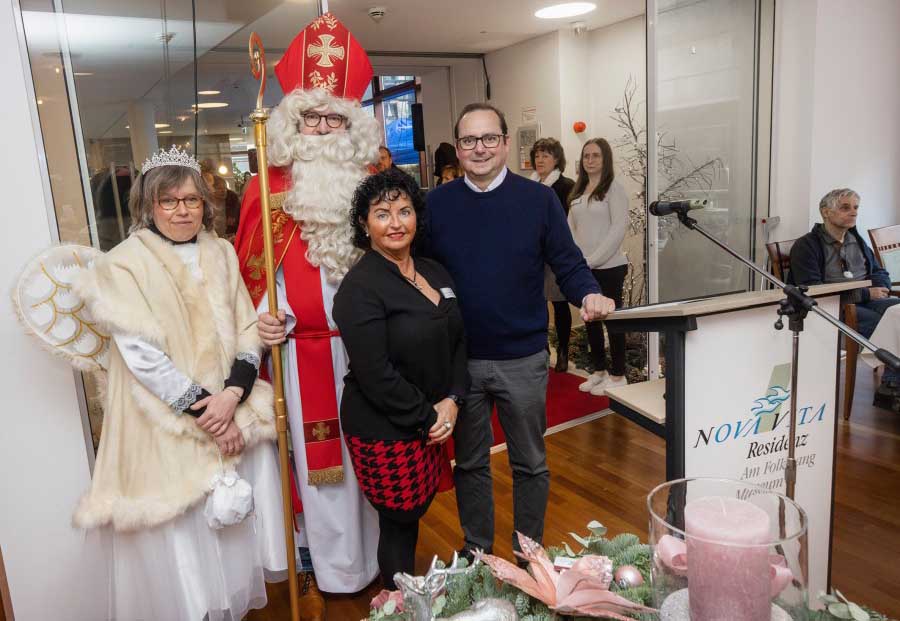 Oberbürgermeister besucht Nova Vita Residenz Essen