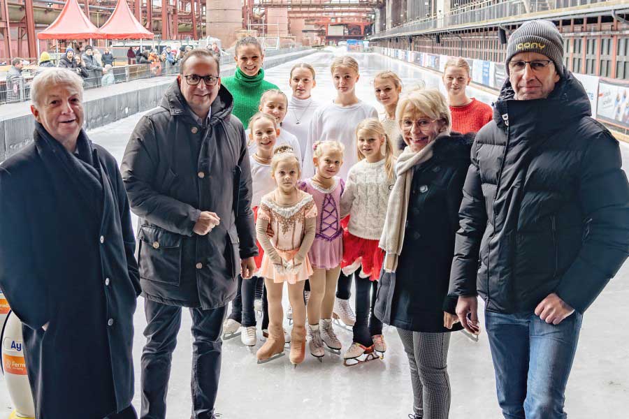 Essen: Eisbahn auf Zollverein eröffnet