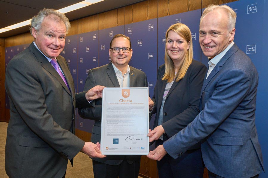 Stadt Essen unterzeichnet Charta Pflege und Beruf NRW