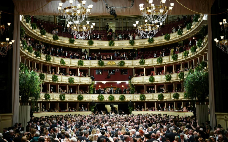 Zum ersten Mal mit 85 Jahren: Heino kommt zum Wiener Opernball