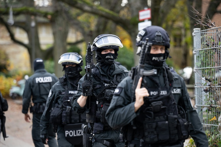 17-Jähriger vor Wohnblock in Hamburg erstochen - Polizei fasst Tatverdächtigen