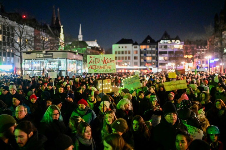 Rund 90 Demos gegen Rechts am Wochenende - 30.000 Menschen in München erwartet