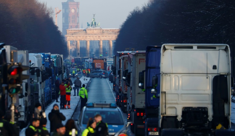 Über 500 Lkw bei Protestaktion am Brandenburger Tor