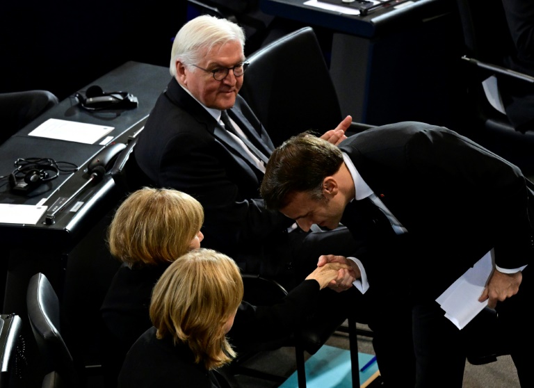 Frankreichs Präsident Macron würdigt Schäuble in einer auf Deutsch gehaltenen Rede