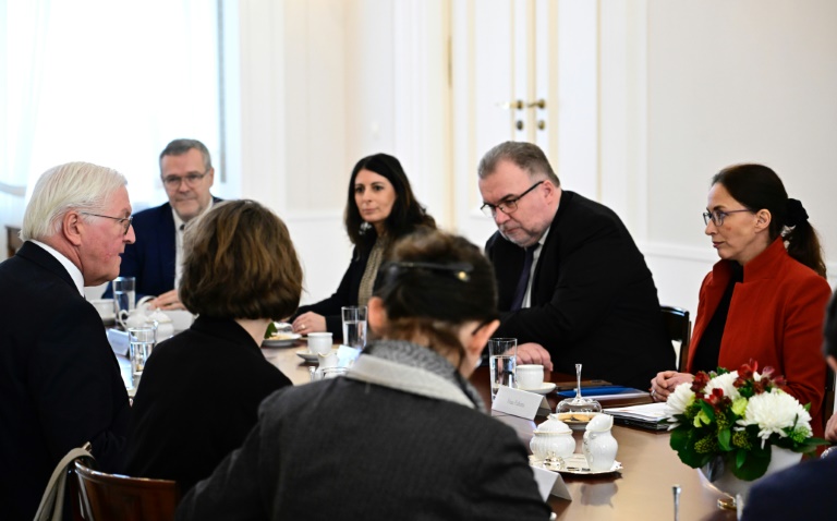 Steinmeier dankt Sozialpartnern für Eintreten gegen Extremismus