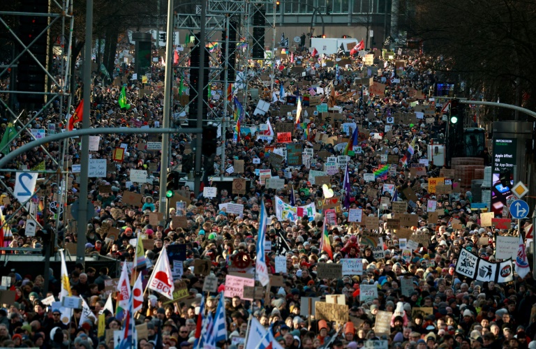 Demonstrationen gegen Rechts gehen weiter - Zehntausende in Hamburg unterwegs