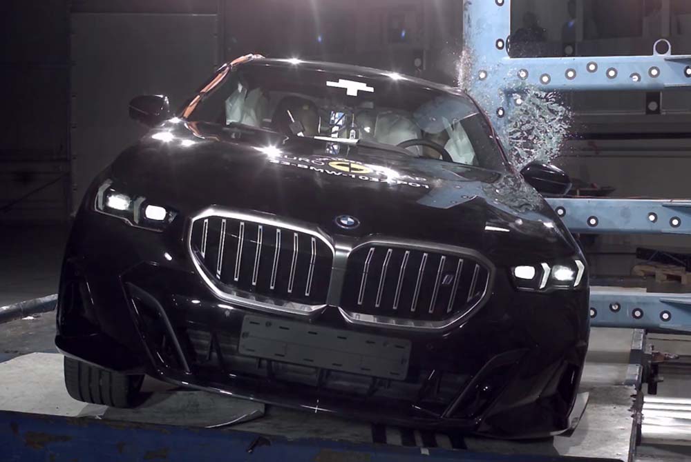 Bestnoten für Fahrzeugsicherheit der neuen BMW 5er Limousine