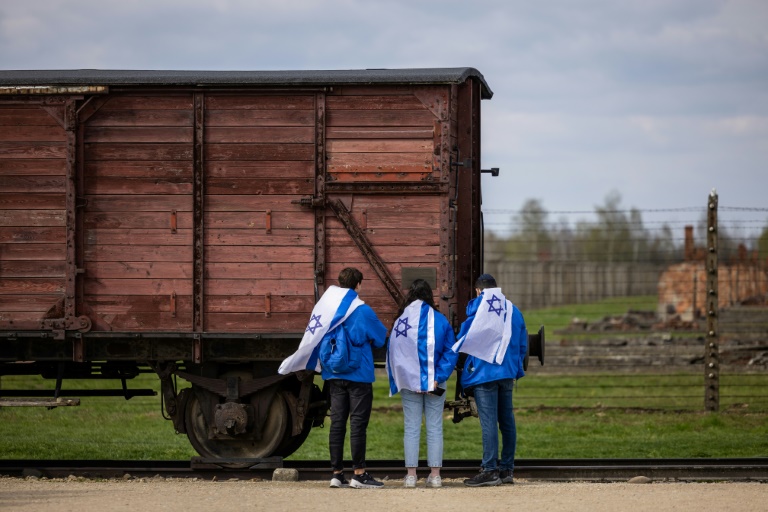 Holocaustleugung bei Lastwagenmahnwache: Staatsanwaltschaft Berlin erhebt Anklage
