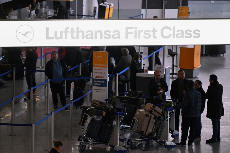 Nach Lufthansa-Streik: Verdi will neues Angebot für "Lösung am Verhandlungstisch"