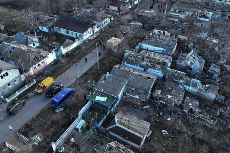Baerbock bricht Besuch in ukrainischer Stadt nach Luftalarm ab