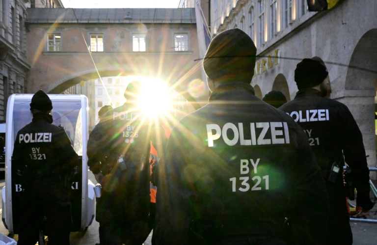 Weitere Festnahmen nach tagelanger Entführung von 33-Jährigem in Bayern