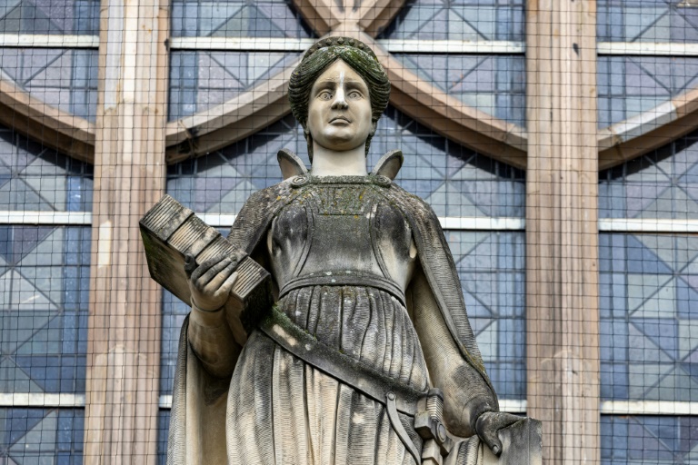 Landgericht Dresden verurteilt Schleuser wegen Mordes zu lebenslanger Haft