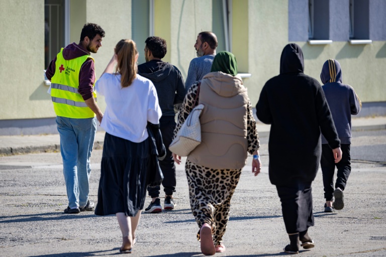 Zahl der Asylanträge sinkt auf niedrigsten Stand seit mehr als einem Jahr