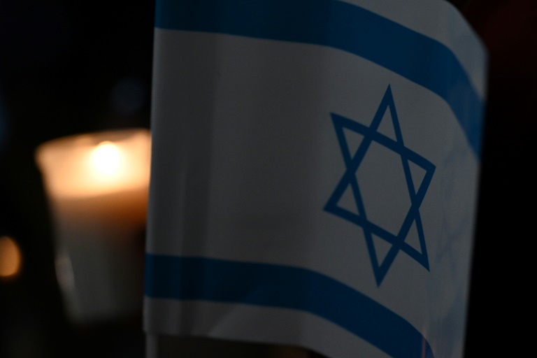 Zwei Wochen Arrest nach Abreißen von Israel-Flagge in Augsburg