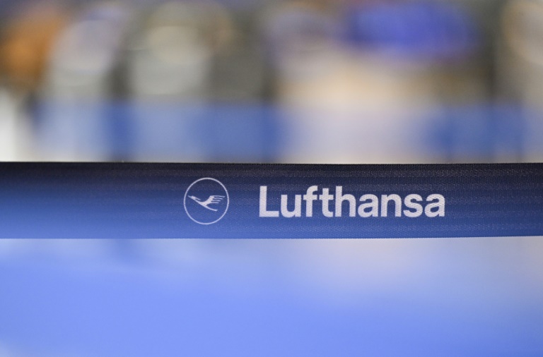 Streik der Lufthansa-Flugbegleiter in Frankfurt begonnen