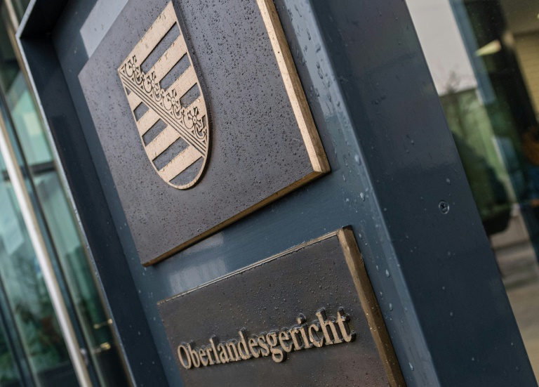 Rechtsextremer Verlag "Der Schelm": Prozess gegen drei Angeklagte in Dresden