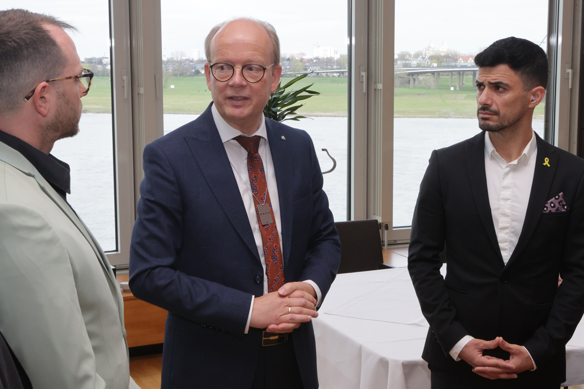 Lehrer aus Israel berichten im Landtag NRW