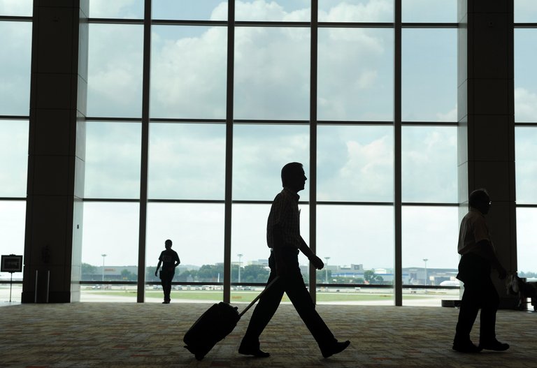 40 Kilogramm Kokain in Handgepäck an Frankfurter Flughafen - lange Haftstrafe