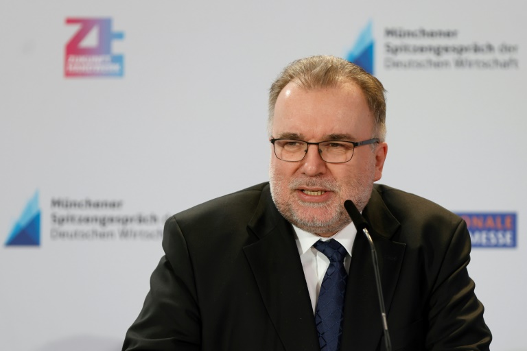 "Waren zwei verlorene Jahre": BDI-Präsident kritisiert Kanzler Scholz scharf