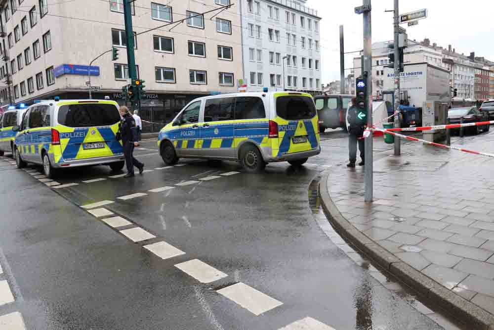 Düsseldorf: E-Scooter-Fahrerin tödlich verunglückt