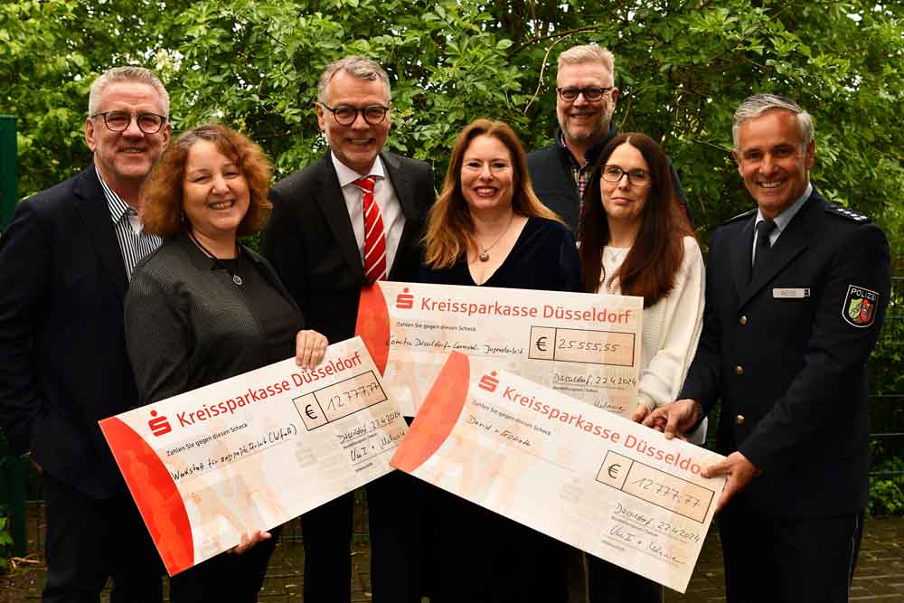 Düsseldorfer Prinzenpaar übergibt Spenden für gemeinnützige Zwecke