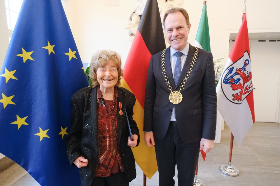 Düsseldorf: Bundesverdienstorden für Ursula Jimenez
