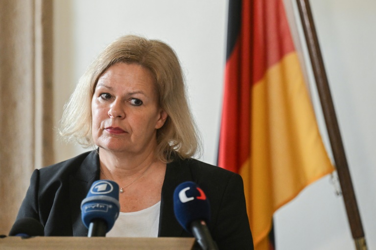 Nach Angriff auf SPD-Politiker: Innenminister beraten über Maßnahmen