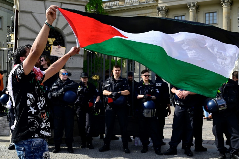 Dutzende vorläufige Festnahmen bei propalästinensischen Aktionen in Berlin