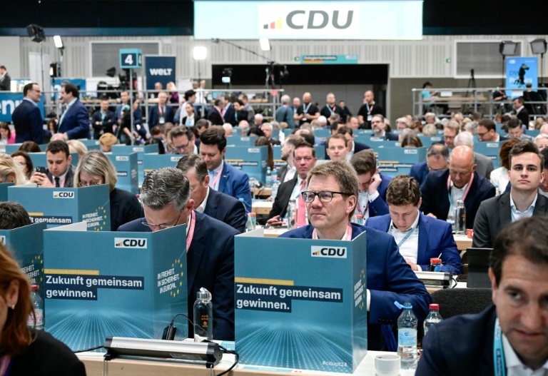 CDU setzt Parteitag mit Debatte über Grundsatzprogramm fort