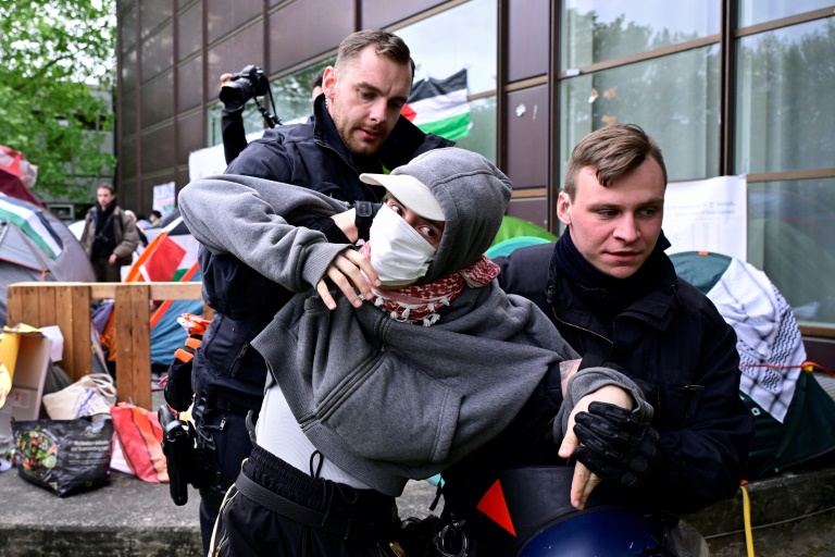 79 vorübergehende Festnahmen bei propalästinensischem Protestcamp an Berliner FU
