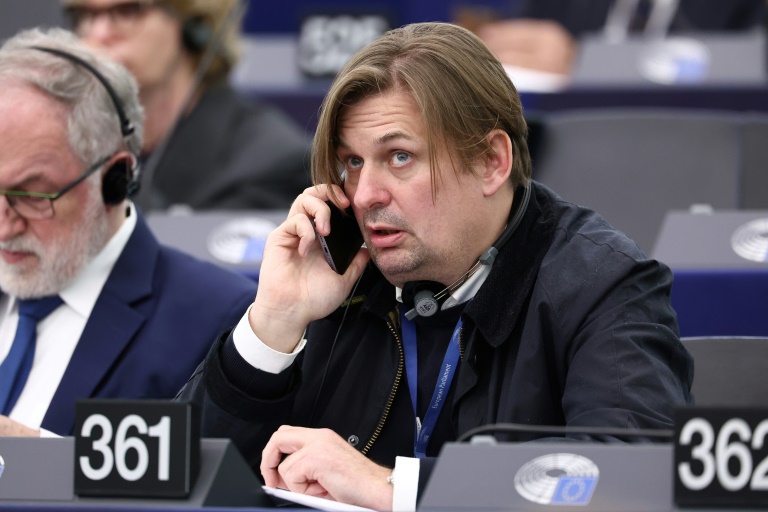 AfD-Europaabgeordnete werfen Spitzenkandidat Krah aus Delegation