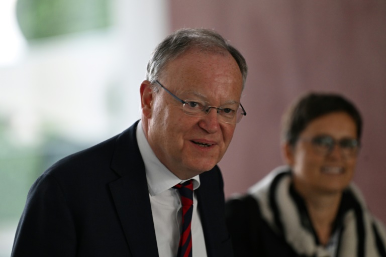 Niedersachsens Ministerpräsident: Umstieg auf überirdische Stromleitungen vom Tisch