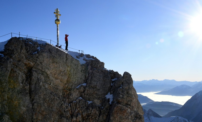 Bergsteiger stürzt in Bayern bei Aufstieg an Zugspitze in Tod