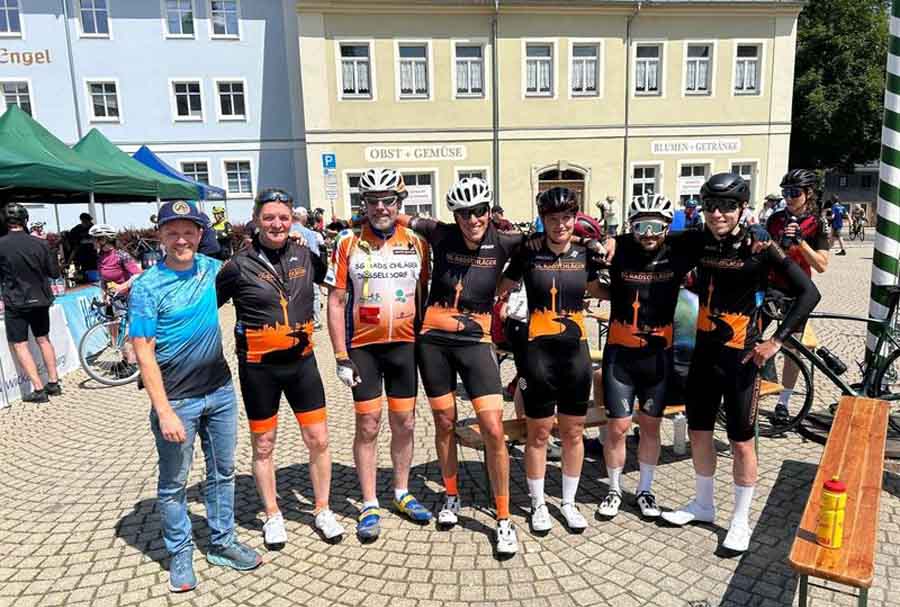 Düsseldorfer Radsportfahrer beim Fichtelgebirge-Radmarathon