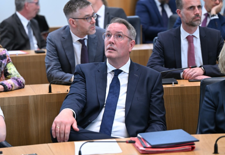 Neuer Mainzer Ministerpräsident Schweitzer startet mit schwachen SPD-Umfragewerten