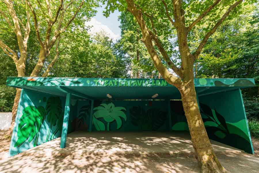 Theaterpavillon im Grugapark Essen erstrahlt in neuer Farbe