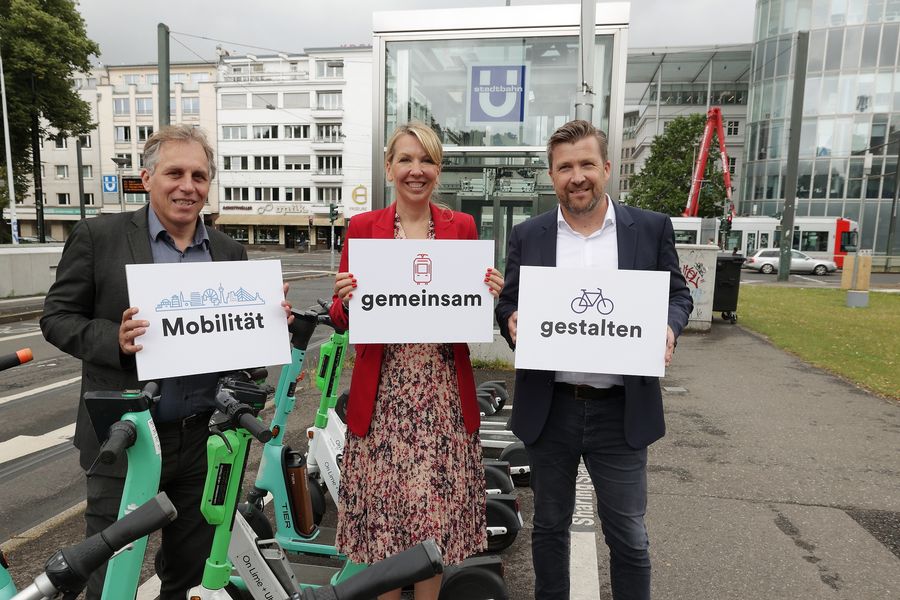 Düsseldorf: Rheinbahn und CMD schließen Kooperationsvertrag