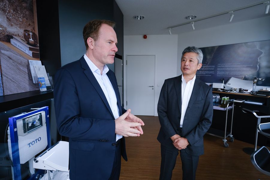 OB Dr. Keller besucht japanische Firmen in Düsseldorf